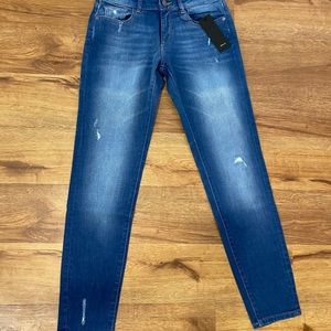 DL1961 NWT jeans